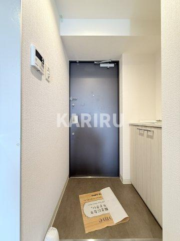 グランデュール大今里西の玄関