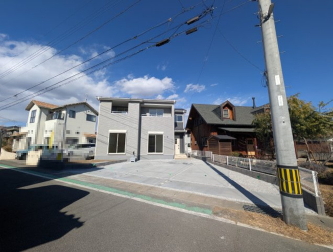 【前面道路含む現地写真】 | リーブルガーデン.S高崎市第3片岡町ー① | とりせんまで徒歩3分と日々のお買い物便利な好立地！