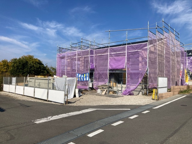 【区画図】 | リーブルガーデン.S前橋市富士見町第11時沢ー④ | 敷地面積75坪！カースペースは並列3台駐車可能！
開放的な南東向き角地に面した敷地！