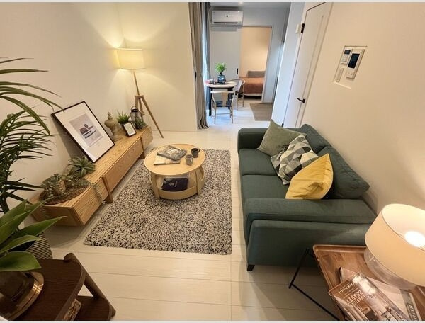 Jack nekoyaⅠの居間・リビング|こちらのリビングで趣味の時間をお楽しみください