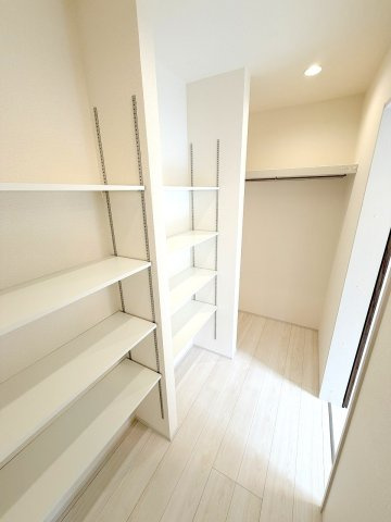 あきる野市野辺　全２棟　新築分譲の収納