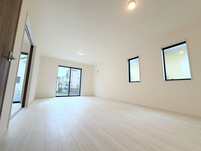 あきる野市野辺　全２棟　新築分譲の居間・リビング