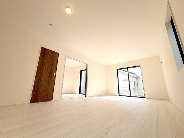 あきる野市野辺　全２棟　新築分譲の居間・リビング