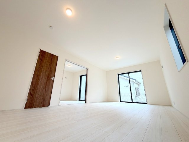 あきる野市野辺　全２棟　新築分譲の居間・リビング