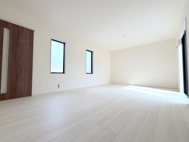 あきる野市野辺　全２棟　新築分譲の居間・リビング