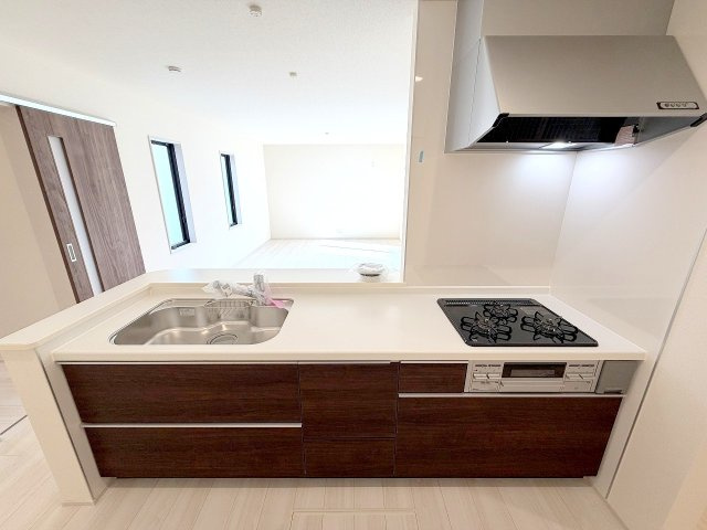 あきる野市野辺　全２棟　新築分譲のキッチン