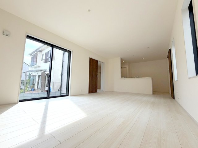 あきる野市野辺　全２棟　新築分譲の居間・リビング