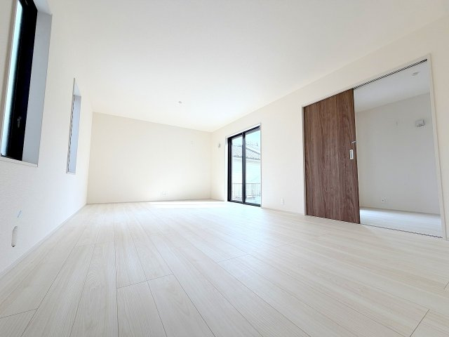 あきる野市野辺　全２棟　新築分譲の居間・リビング