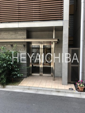 aterier de C&Kのエントランス