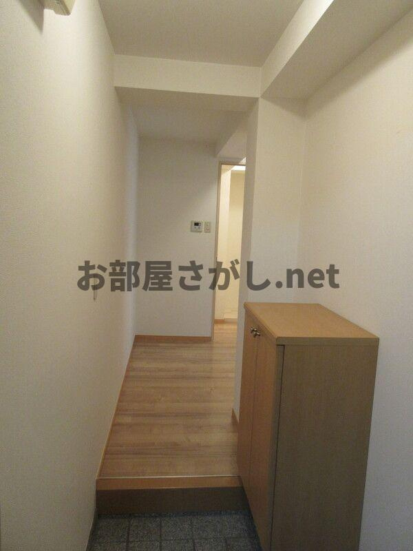 レジデンス本駒込【駐輪場有り／11月下旬入居可】の玄関