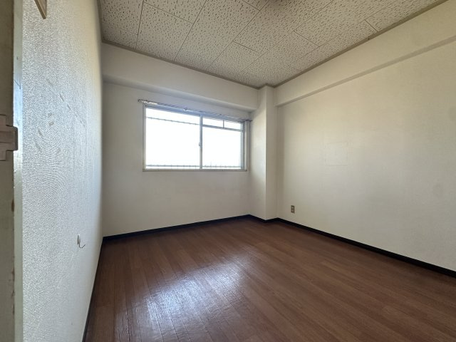 おりおのサニーハイツの洋室