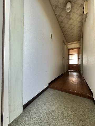 おりおのサニーハイツの玄関