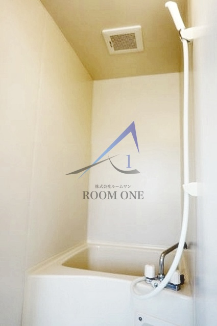 リーヴェルステージ横浜西の浴室|お風呂です。