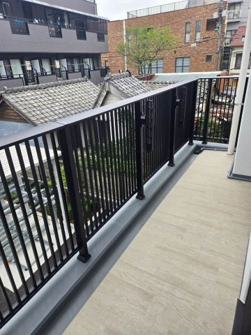 Alivis十条のバルコニー