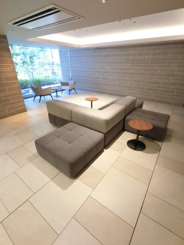 ブランシエラ四街道駅前のロビー