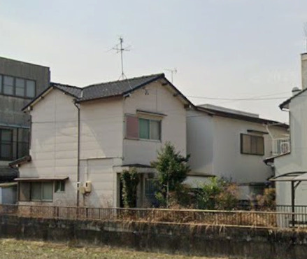 現状渡し守山区苗代貸家の外観