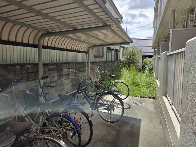 コスモス御前場の駐輪場