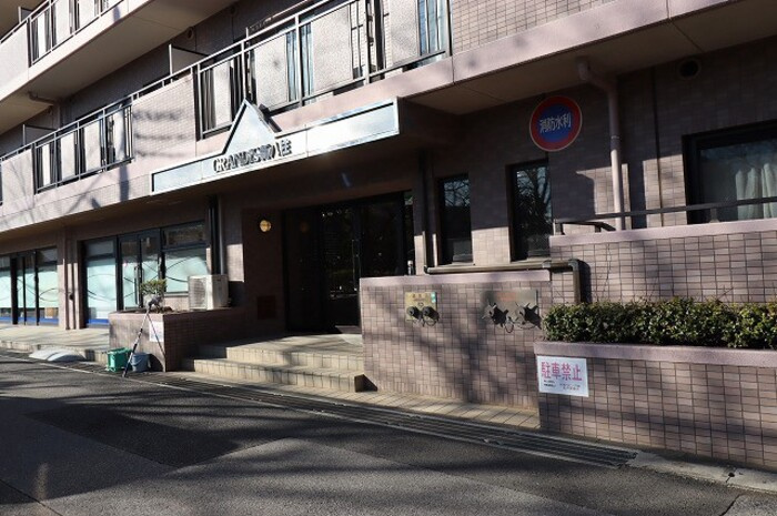 グランディス新八柱のエントランス|エントランス