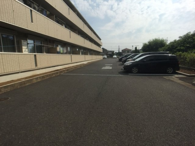 ロイヤルソフィアの駐車場|駐車場