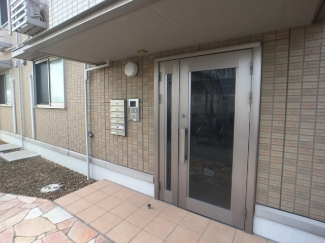 ロイヤルソフィアのエントランス|集合ポスト・オートロック