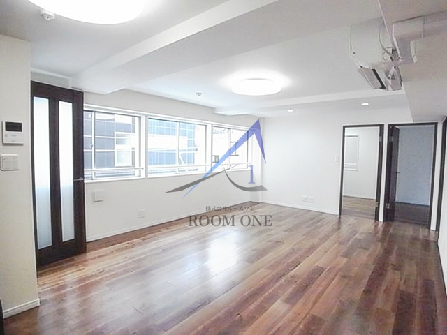 ＹＤビルディングの居間・リビング|洋室のお部屋です。