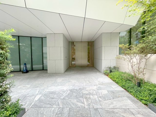 Brillia　Tower堂島のエントランス