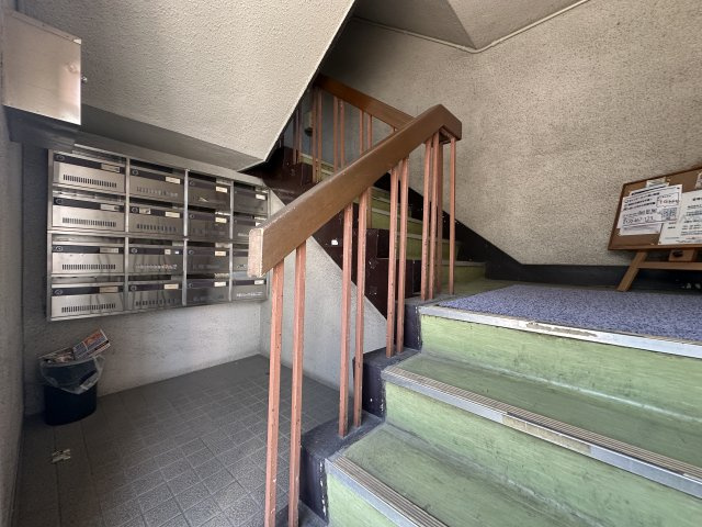 ハイツタキモトのエントランス