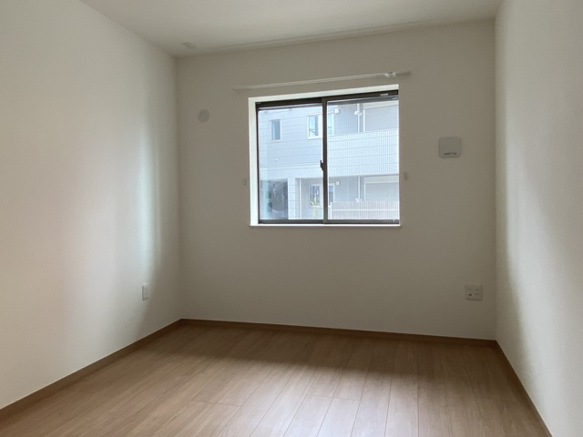 アミスタ湘南の洋室