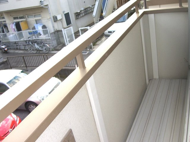 コーポジュネスのバルコニー|南向きで日当たり良好です。