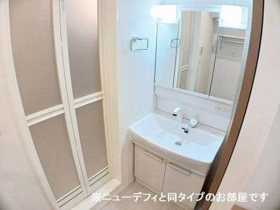 【洗面所】 | レフィナード