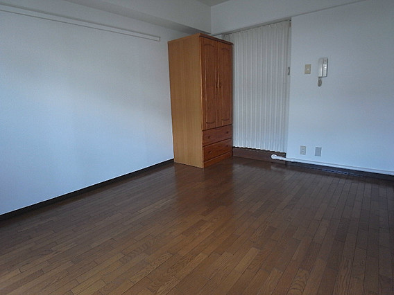 ジョイフル石屋川の居間・リビング