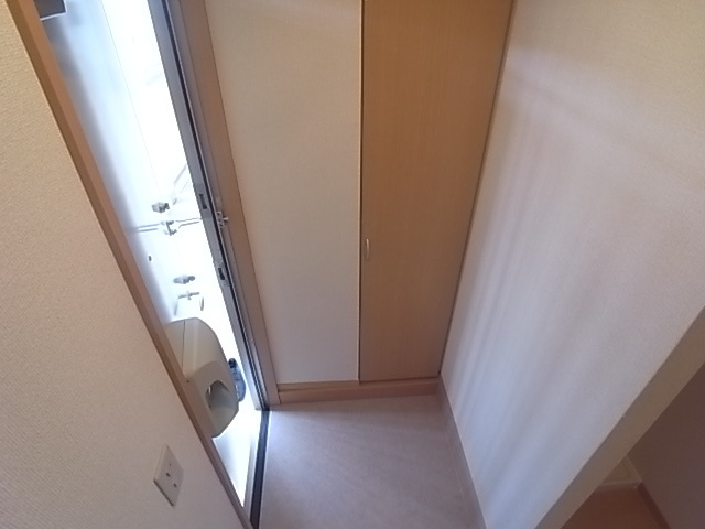 憩ハイツの玄関