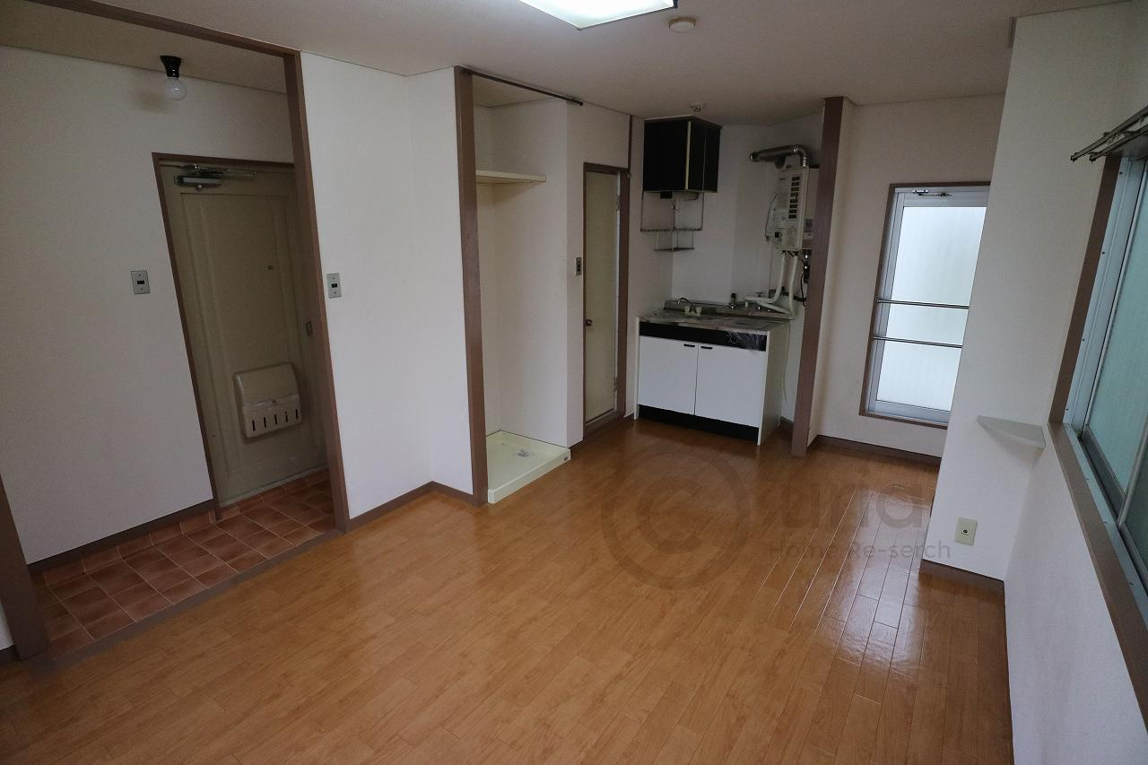 松井ビルの居間・リビング