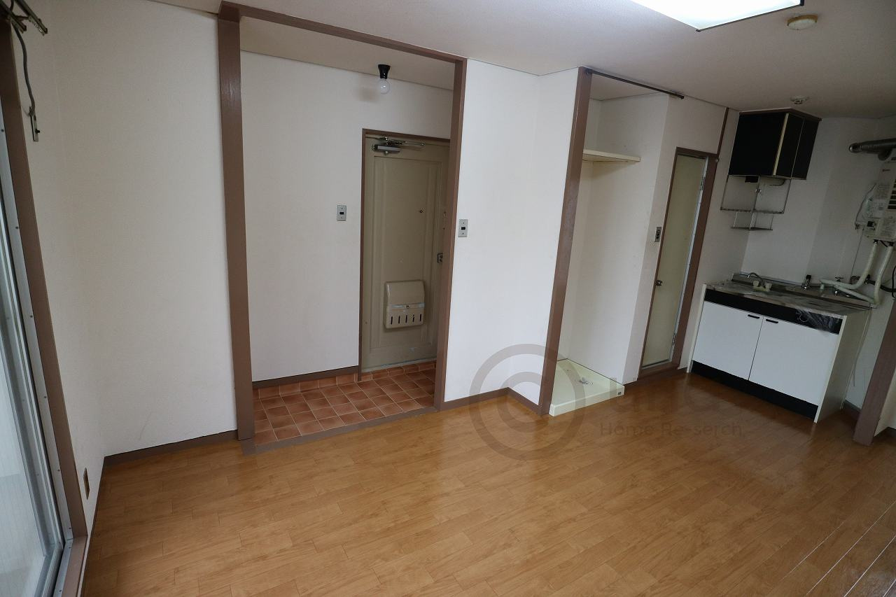 松井ビルの居間・リビング