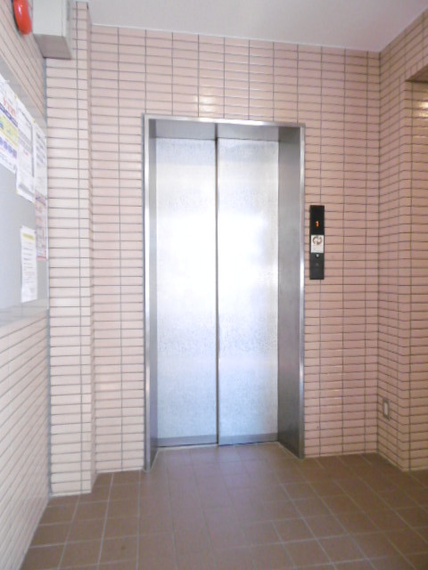 一社マサキビル８８のロビー