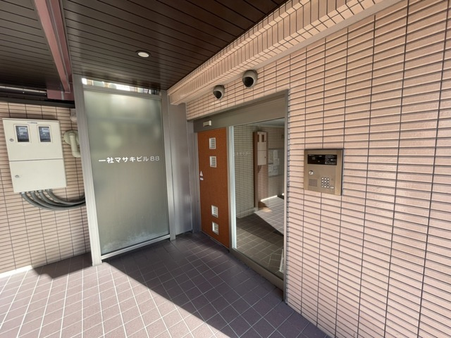 一社マサキビル８８のエントランス