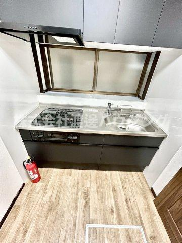 水尾3丁目一戸建のキッチン|3口ガスシステムキッチン