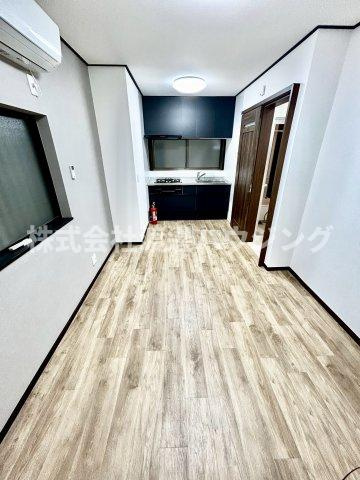 水尾3丁目一戸建の居間・リビング