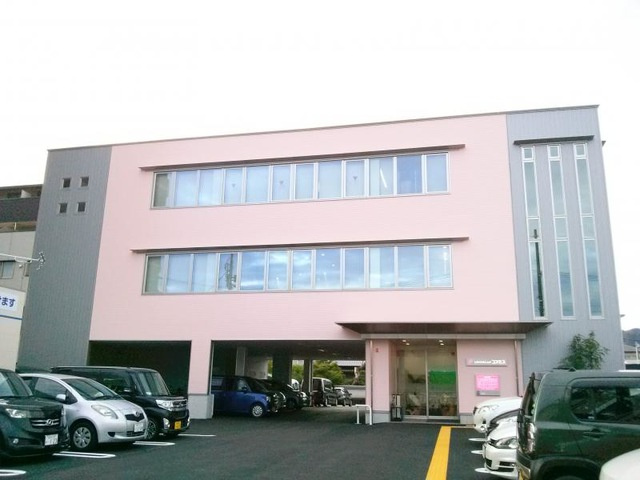 ユニヴァリィ・ラメールの周辺|レディスクリニックコスモス 0.7km