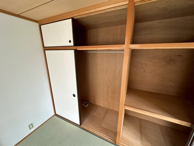 住吉宮町3丁目貸戸建の収納