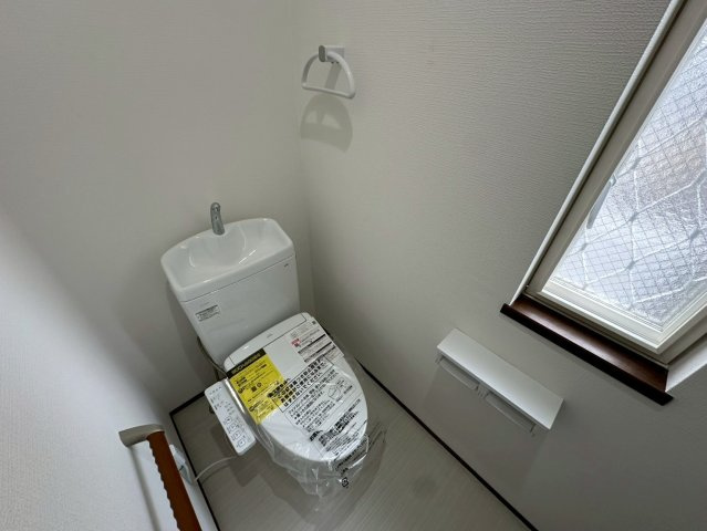 住吉宮町3丁目貸戸建のトイレ