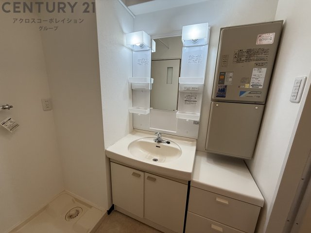 独立洗面化粧台付きでおすすめです！
