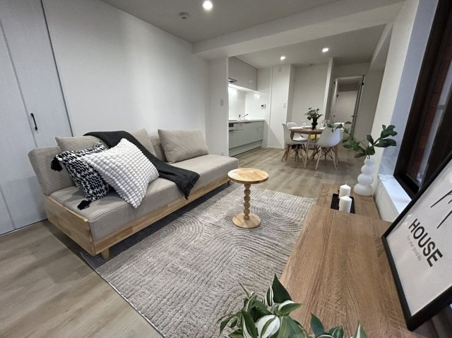 【居間・リビング】 | ロマネスク西公園