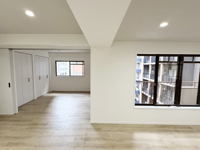 【居間・リビング】 | ロマネスク西公園