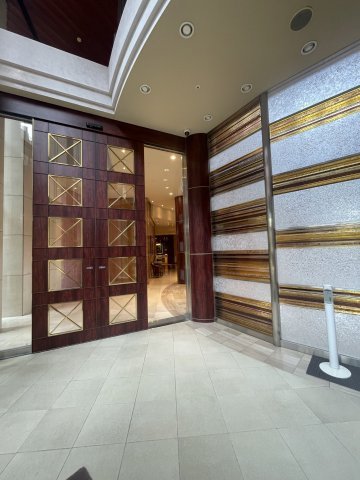 THE TOWERS DAIBA EASTのエントランス|ゆとりのあるエントランスです