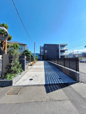 ソレイユ湘南の駐車場