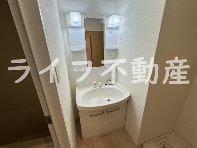 メゾンルミエールの独立洗面台|使いやすい独立洗面台です