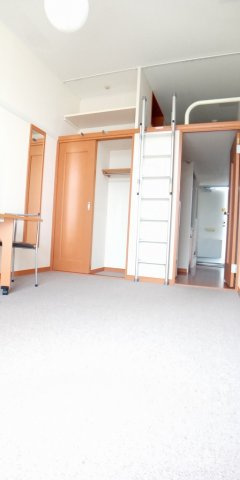 レオパレスパタータの居間・リビング|居間です