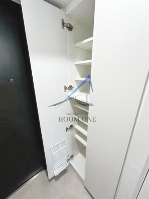 SYFORME　YOKOHAMA-BANDOBASHIの玄関|玄関です。