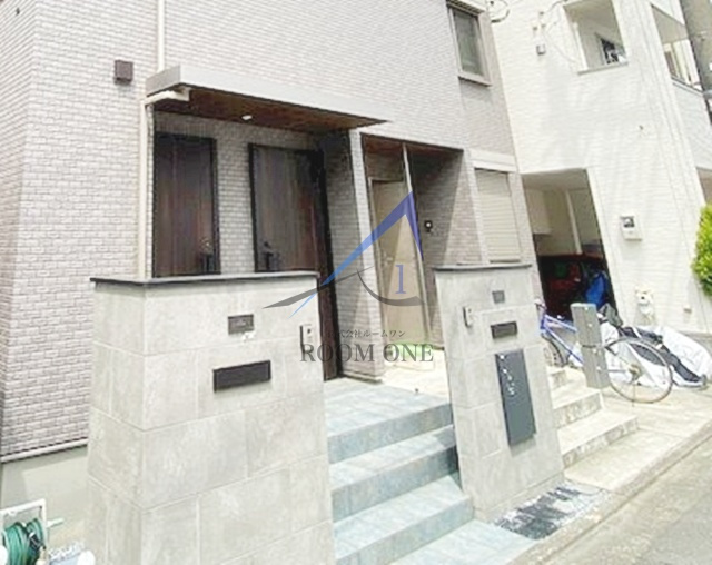 Luceのエントランス|エントランスです。